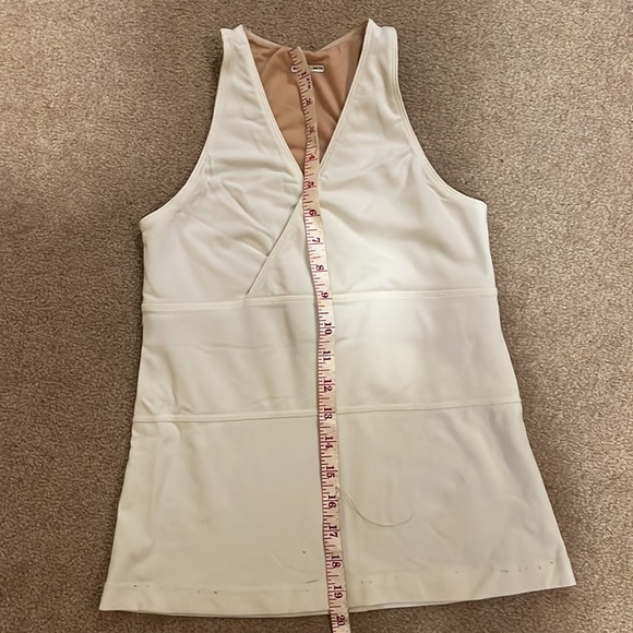 Lululemon tank size 2 - Picture 3 of 5